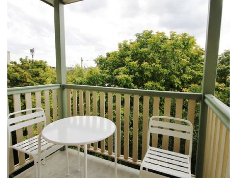 14.27 PRINCESS STREET, Kangaroo Point QLD 4169