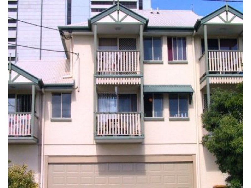 14.27 PRINCESS STREET, Kangaroo Point QLD 4169