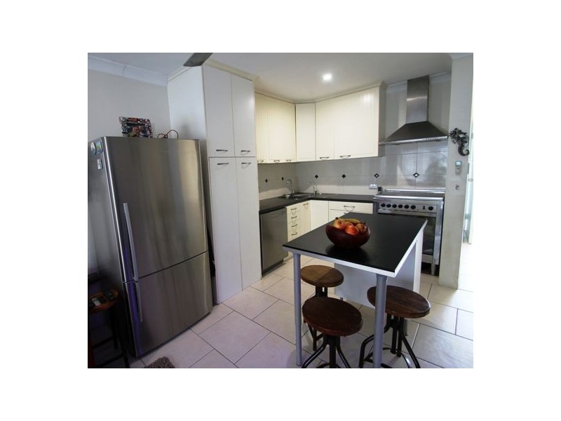 7.32 CLARENDON ST, East Brisbane QLD 4169