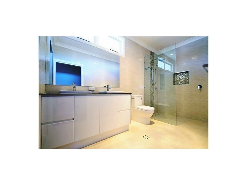 66. KINGFISHER LNE, East Brisbane QLD 4169