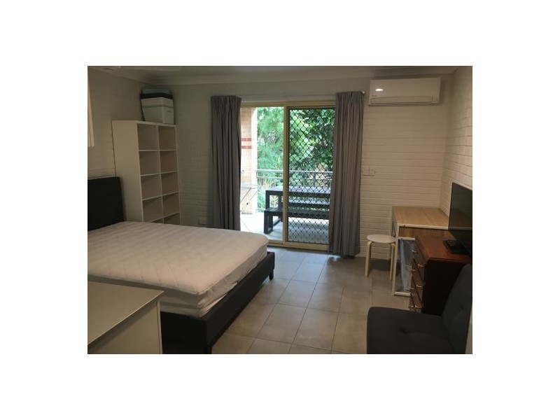 8.25 LISBURN STREET, East Brisbane QLD 4169