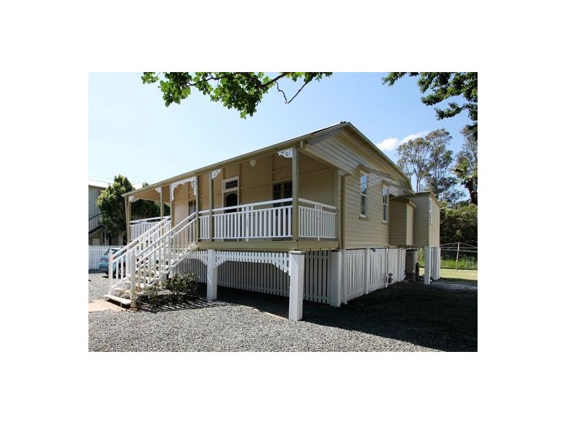 76 MAYNARD STREET, Woolloongabba QLD 4102