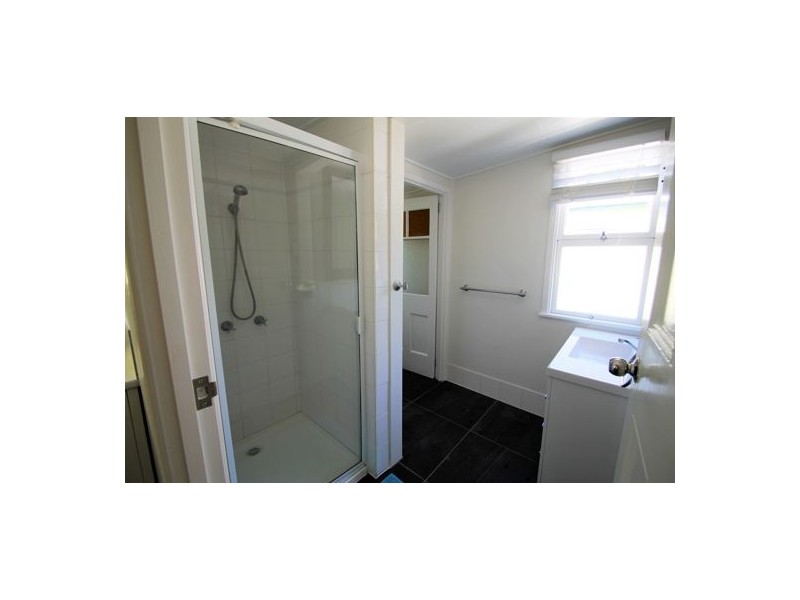 76 MAYNARD STREET, Woolloongabba QLD 4102