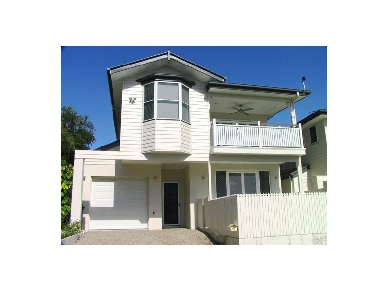 18. NOELA STREET, Coorparoo QLD 4151