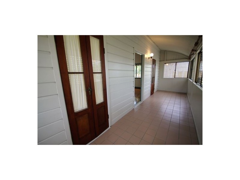 132 MERTHYR RD, New Farm QLD 4005