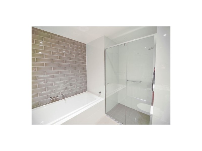 1095.12 LONGLANDS ST, Newstead QLD 4006