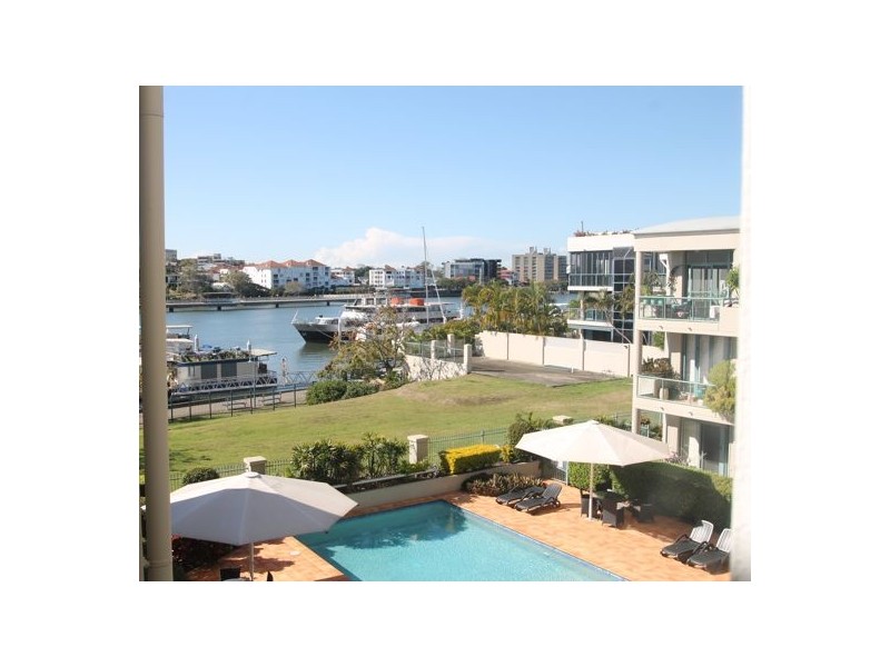 23/10 Goodwin St, Kangaroo Point QLD 4169