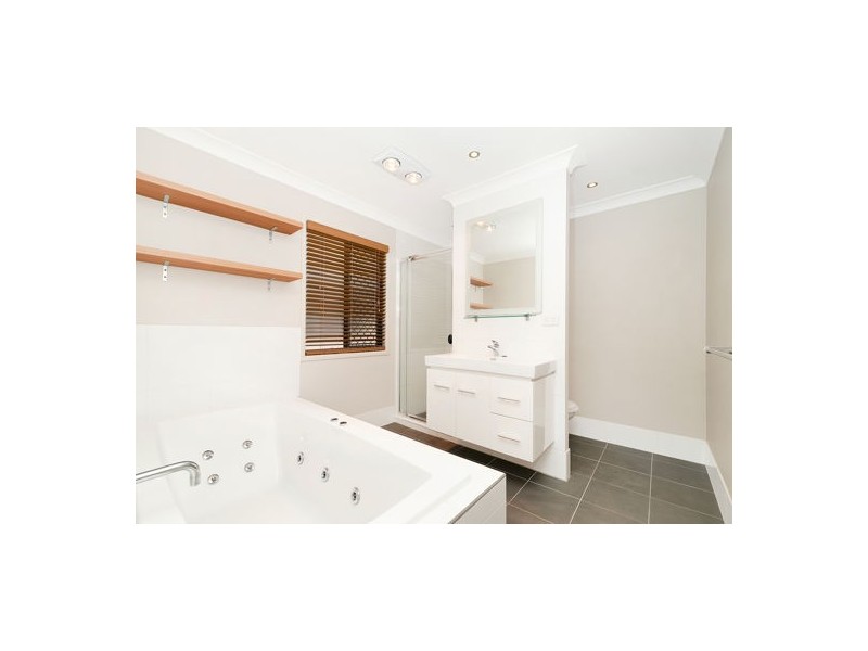 29 Dodwell Street, Holland Park West QLD 4121