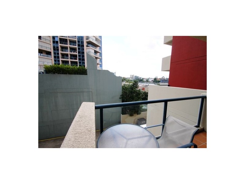 212.44 FERRY STREET, Kangaroo Point QLD 4169