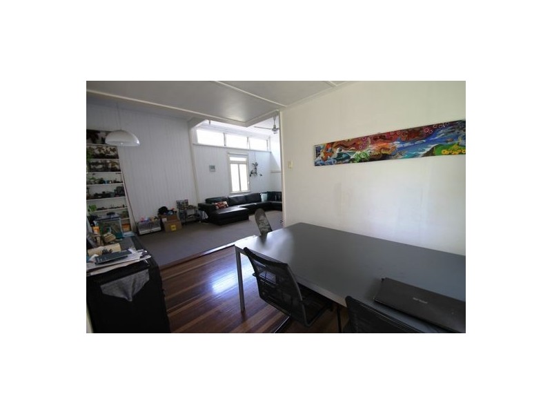 24 SALSTONE STREET, Kangaroo Point QLD 4169