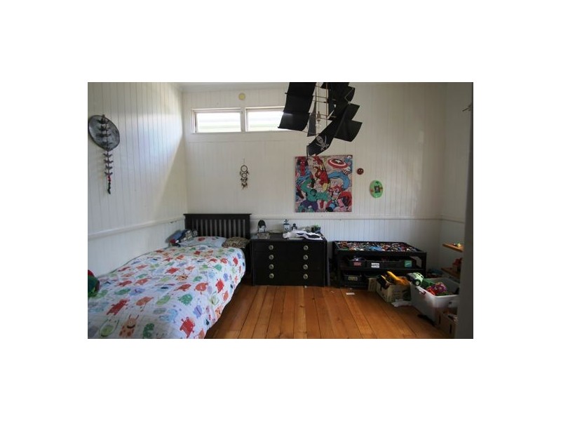 24 SALSTONE STREET, Kangaroo Point QLD 4169