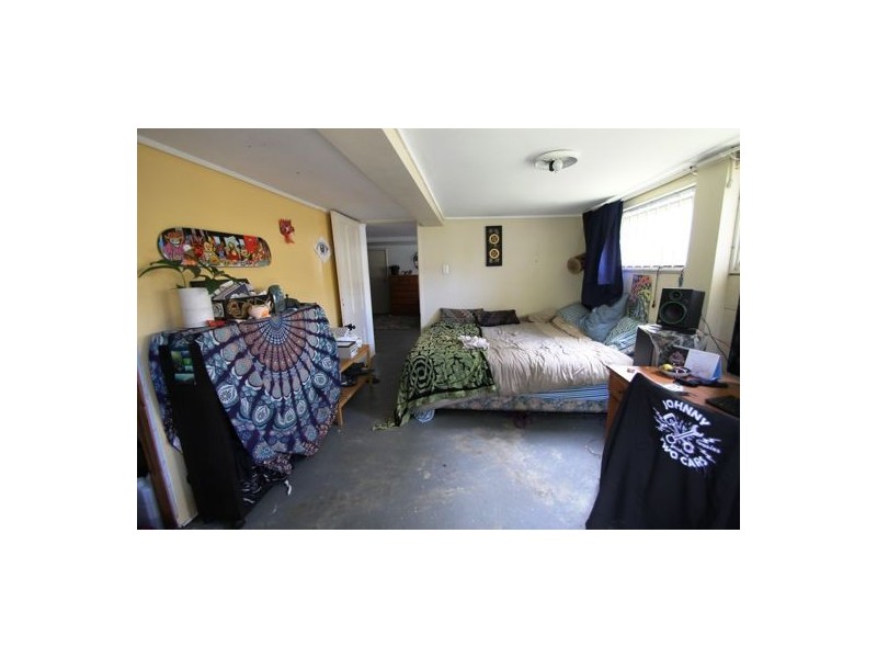 24 SALSTONE STREET, Kangaroo Point QLD 4169