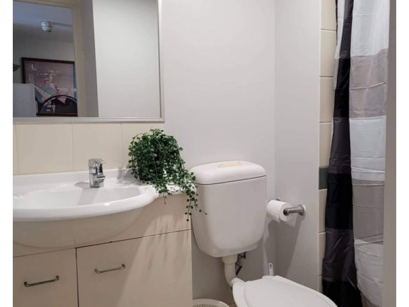 1105.9 CASTLEBAR ST, Kangaroo Point QLD 4169