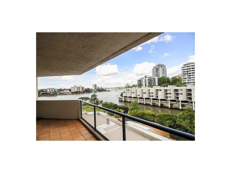 303/44 FERRY STREET, Kangaroo Point QLD 4169