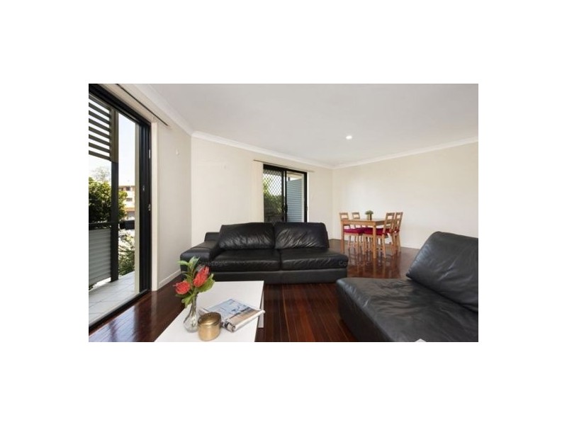 3/146 PEMBROKE STREET, Coorparoo QLD 4151