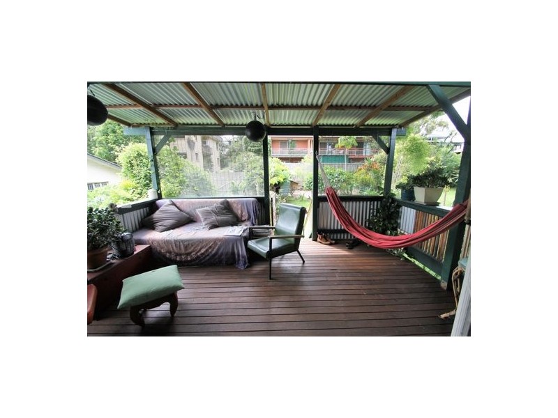 25 ELFIN ST, East Brisbane QLD 4169