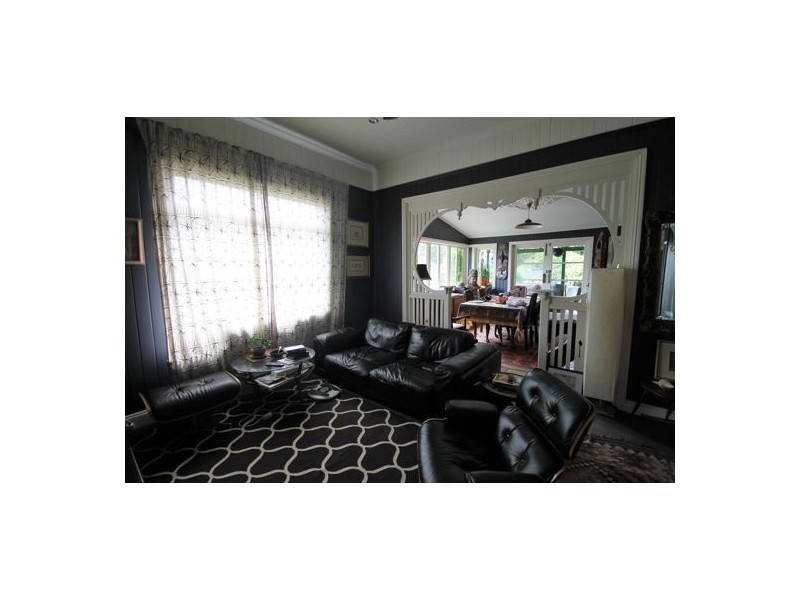 25 ELFIN ST, East Brisbane QLD 4169