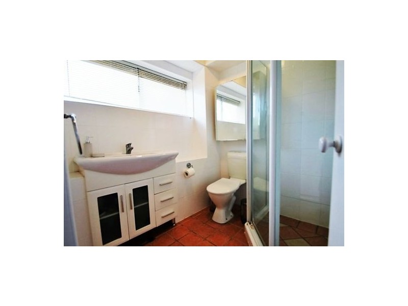 1.32 CLARENDON STREET, East Brisbane QLD 4169