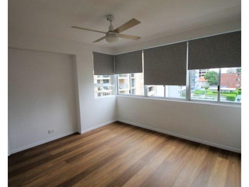 54/64 THORN STREET, Kangaroo Point QLD 4169