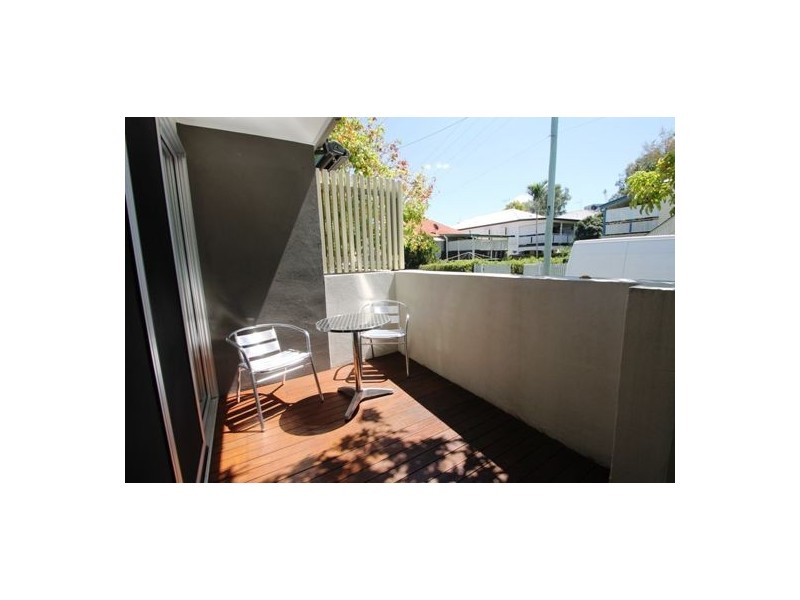 1/27 SALSTONE STREET, Kangaroo Point QLD 4169