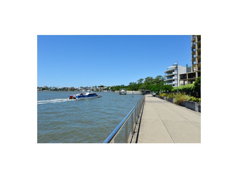 6.53 THORN STREET, Kangaroo Point QLD 4169