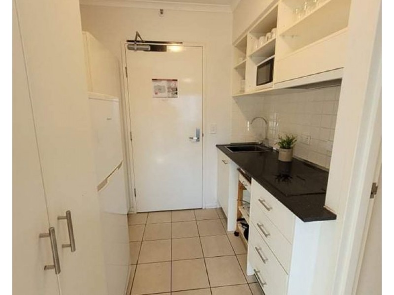 916.9 CASTLEBAR ST, Kangaroo Point QLD 4169