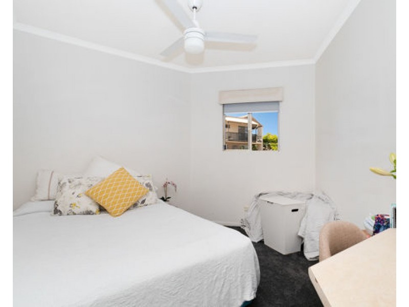 223.85 DEAKIN STREET, Kangaroo Point QLD 4169