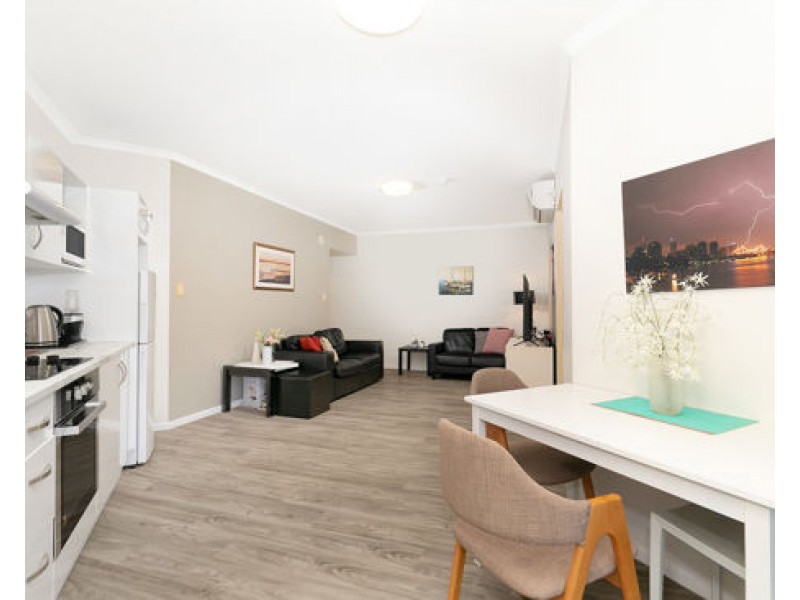223.85 DEAKIN STREET, Kangaroo Point QLD 4169