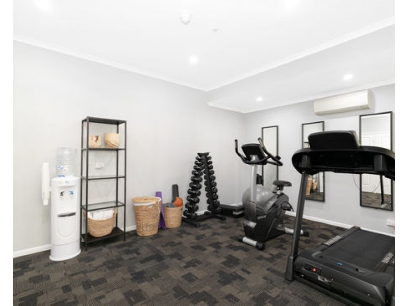 223.85 DEAKIN STREET, Kangaroo Point QLD 4169