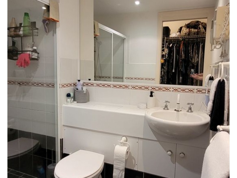 3006.56 WHARF STREET, Kangaroo Point QLD 4169