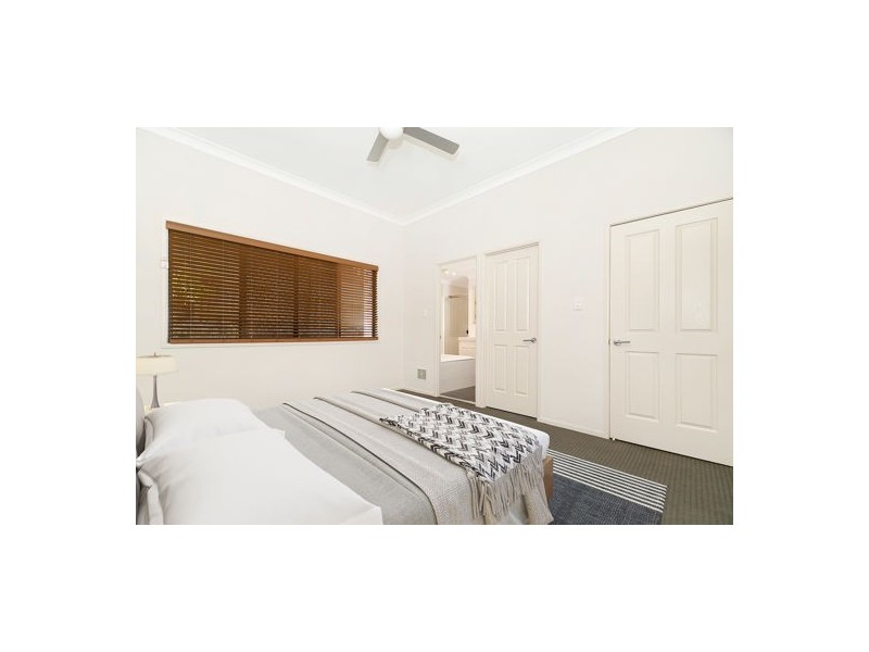 29 DODWELL ST, Holland Park West QLD 4121