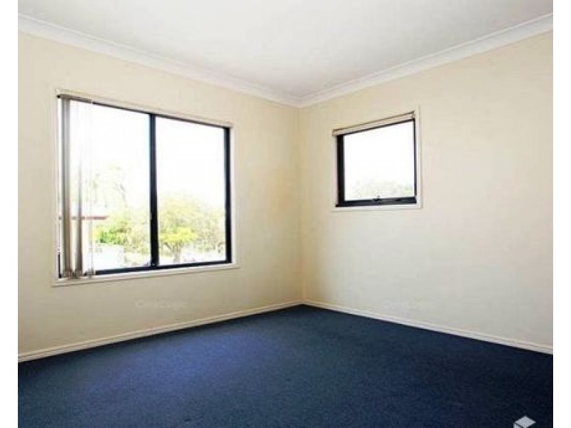 32A FISHER STREET, East Brisbane QLD 4169