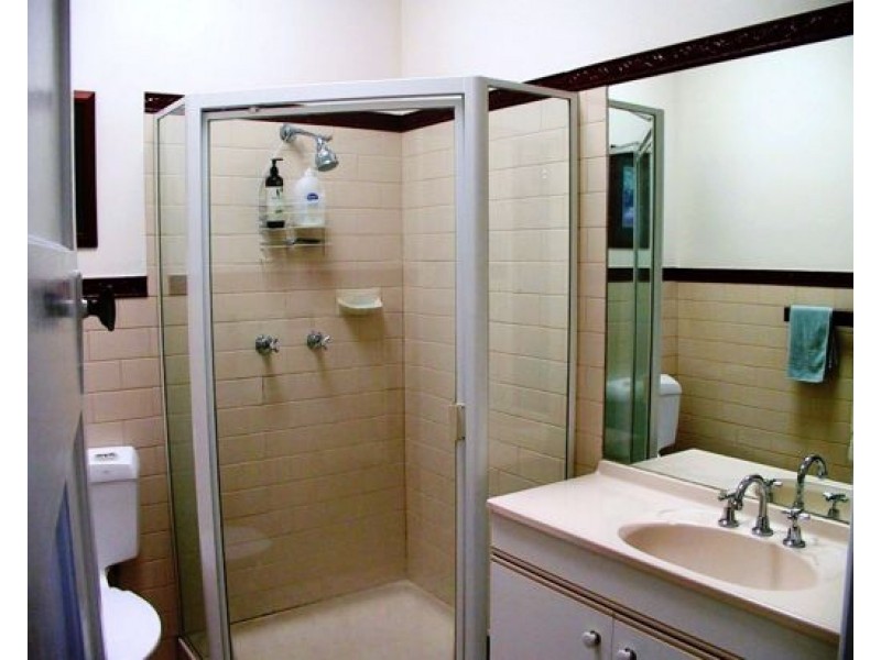 9. HOWARD STREET, Coorparoo QLD 4151