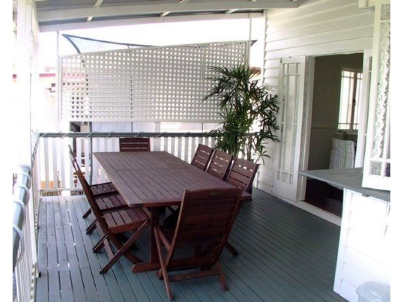 9. HOWARD STREET, Coorparoo QLD 4151