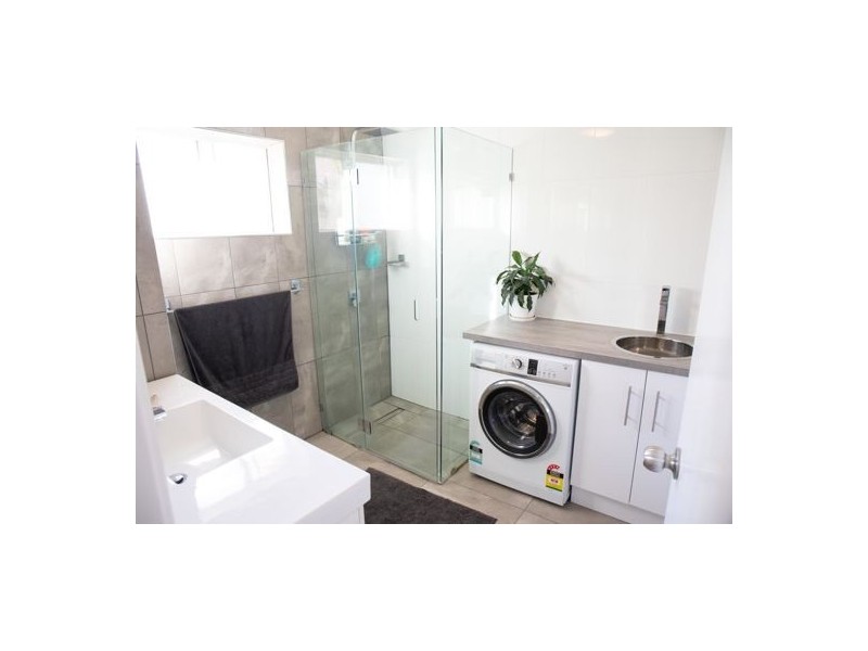 5/39 Ninth Ave, Coorparoo QLD 4151