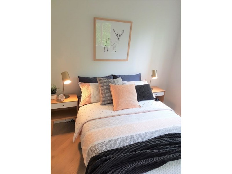 224/85 DEAKIN STREET, Kangaroo Point QLD 4169