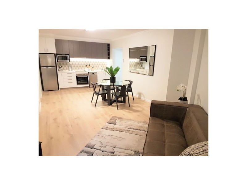 224/85 DEAKIN STREET, Kangaroo Point QLD 4169