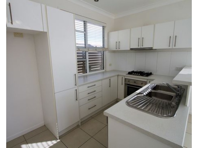 18 NOELA STREET, Coorparoo QLD 4151