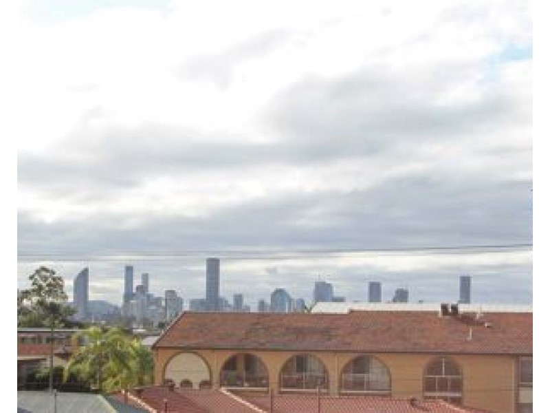 18 NOELA STREET, Coorparoo QLD 4151