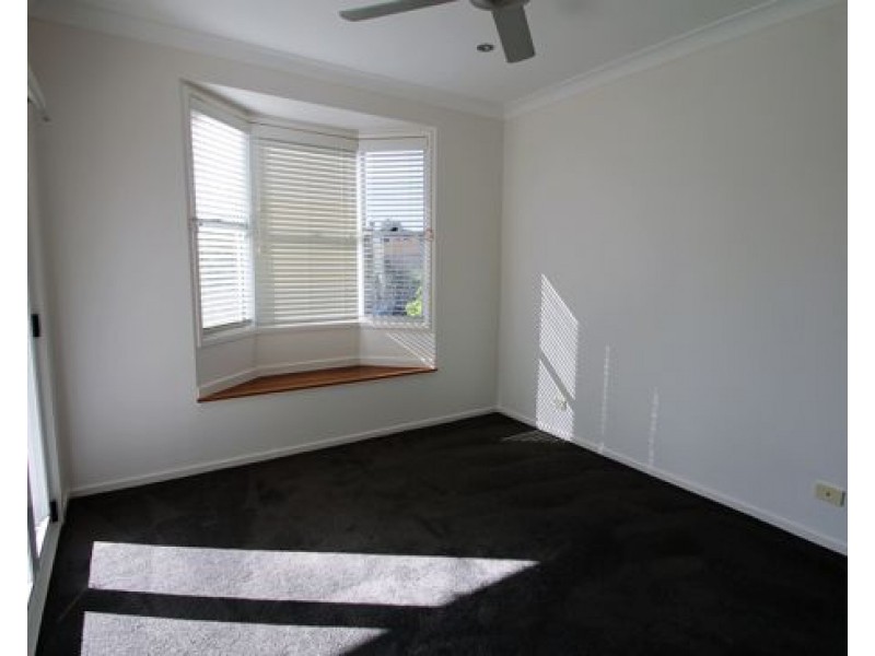 18 NOELA STREET, Coorparoo QLD 4151