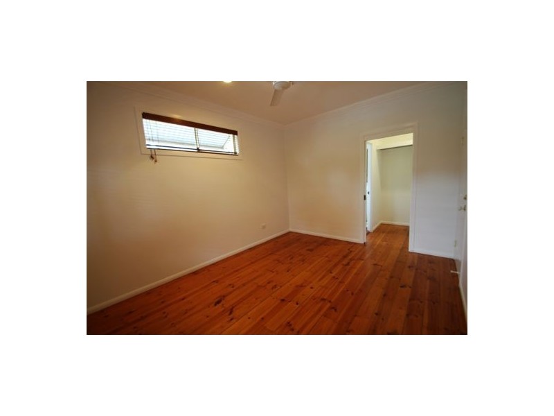 12 CLARENDON STREET, East Brisbane QLD 4169