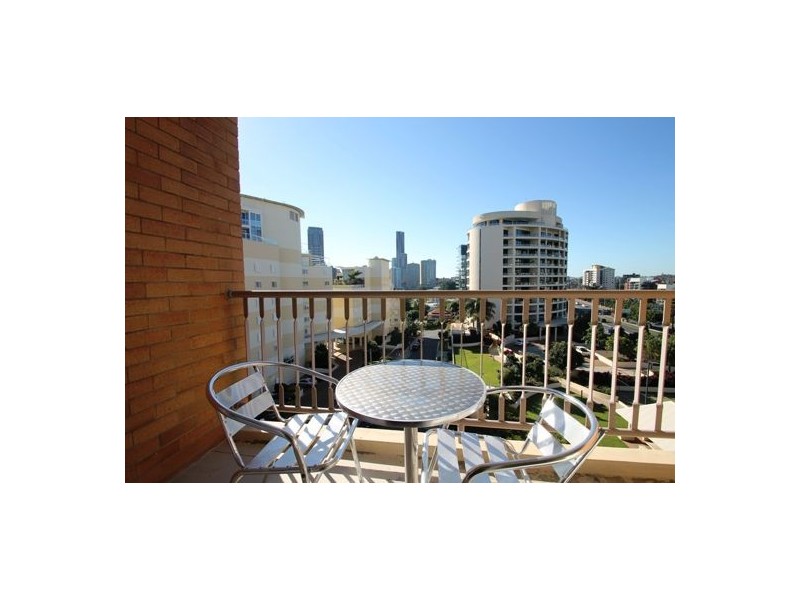 503.355 Main Street, Kangaroo Point QLD 4169