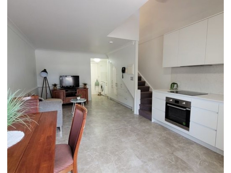 33/45 Wharf Street, Kangaroo Point QLD 4169