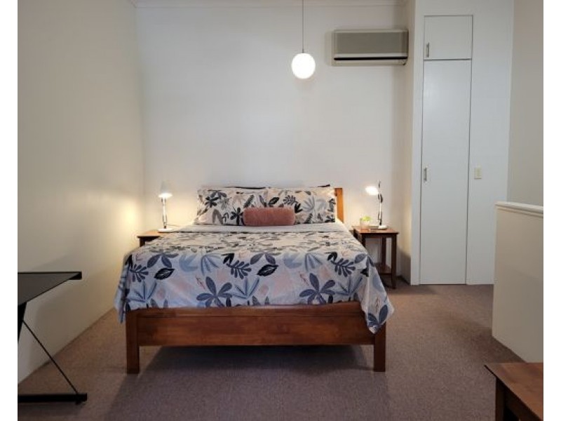 33/45 Wharf Street, Kangaroo Point QLD 4169