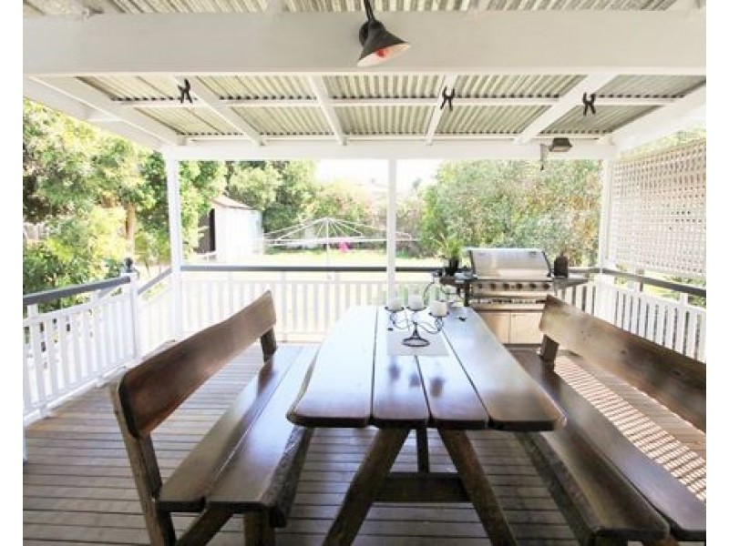 33 NORMAN STREET, East Brisbane QLD 4169