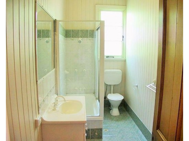 33 NORMAN STREET, East Brisbane QLD 4169