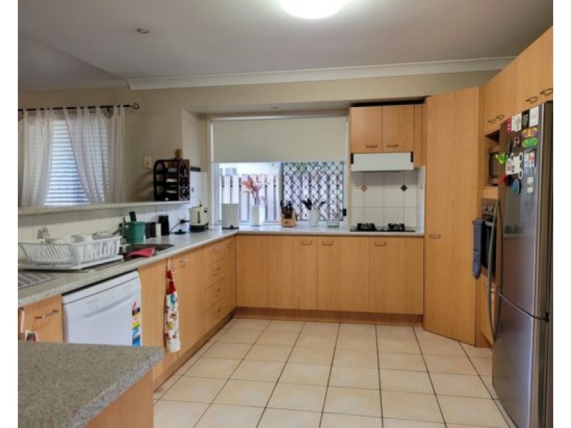 2/140 Baringa St, Morningside QLD 4170