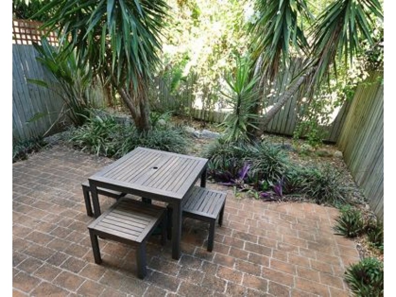 2/64 Longlands Street, East Brisbane QLD 4169