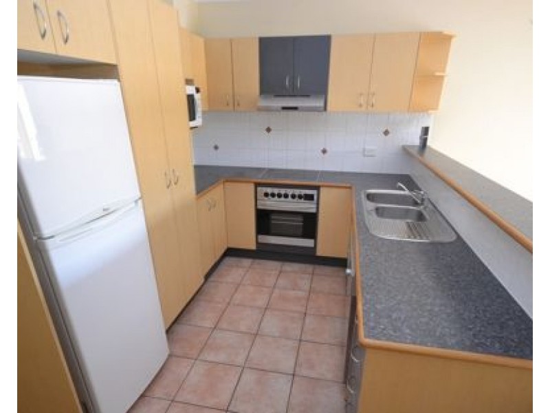 2/64 Longlands Street, East Brisbane QLD 4169