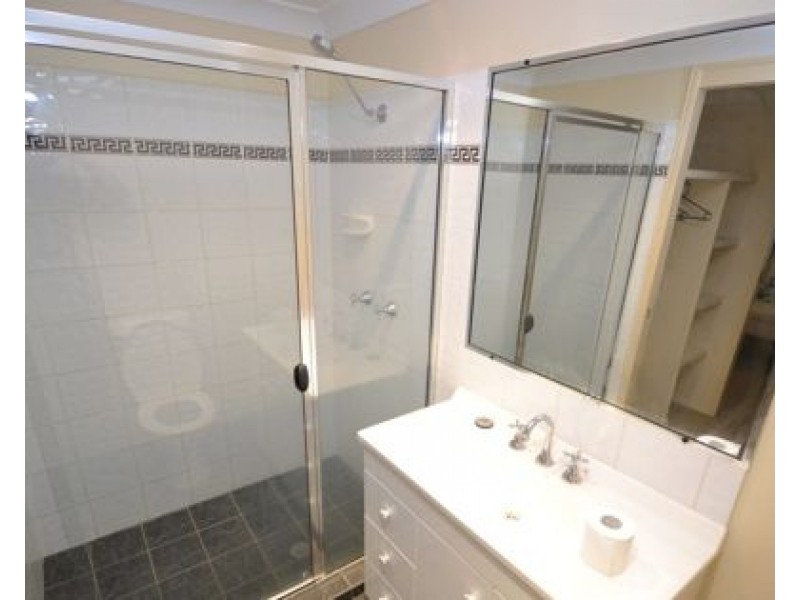 2/64 Longlands Street, East Brisbane QLD 4169